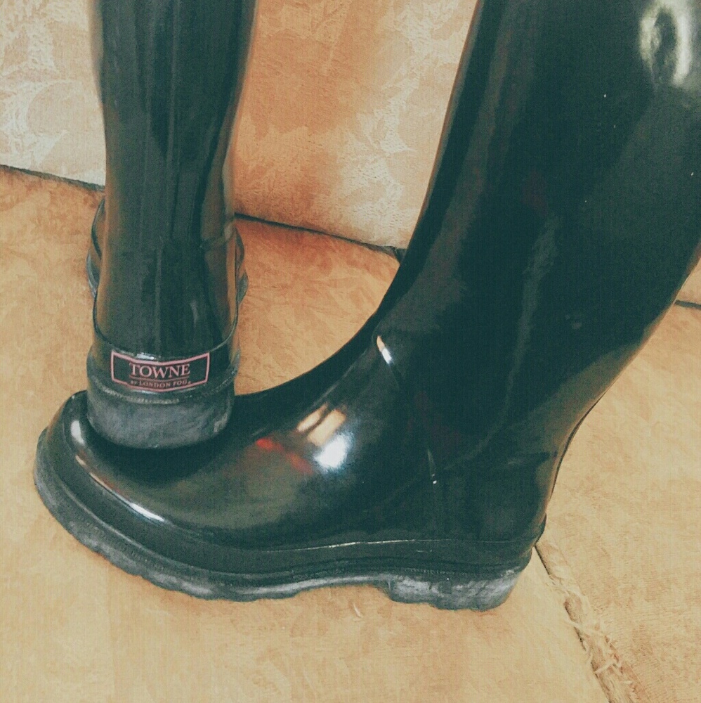 Towne by London Fog Rain Boots